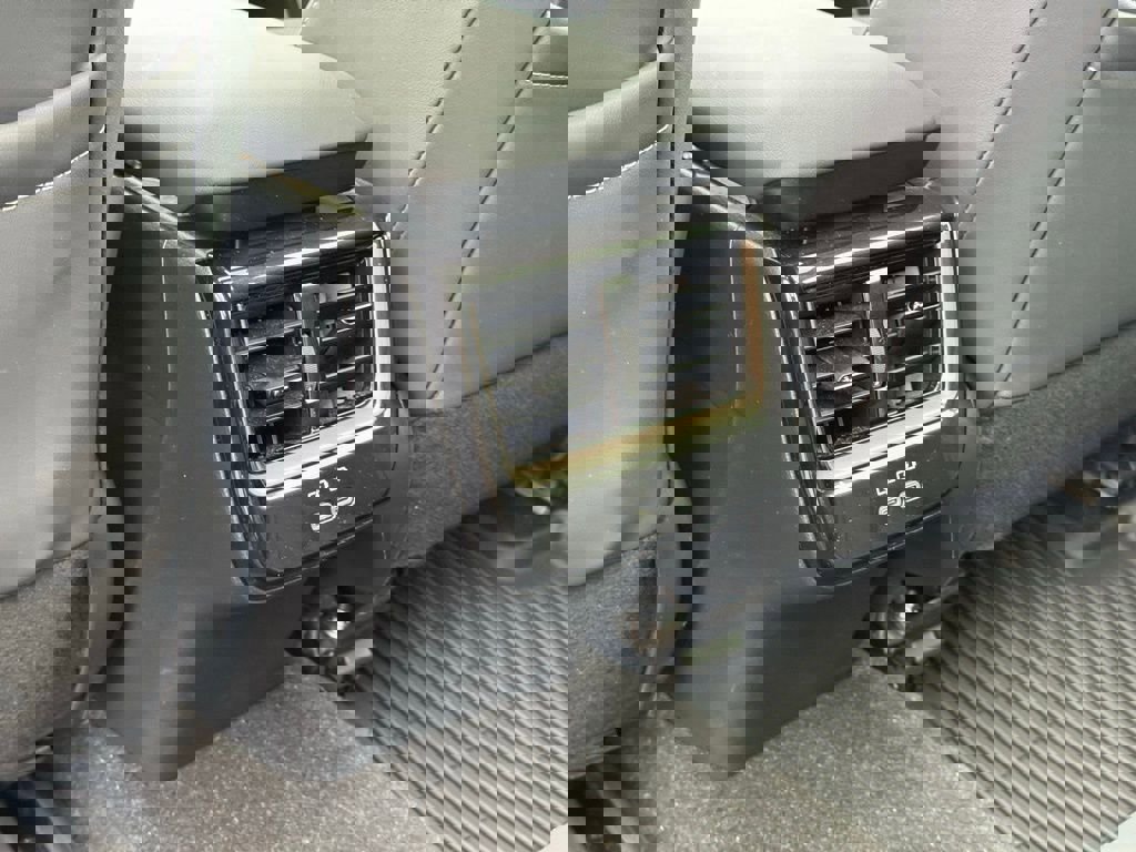 Used 2025 Toyota Crown Signia image 17