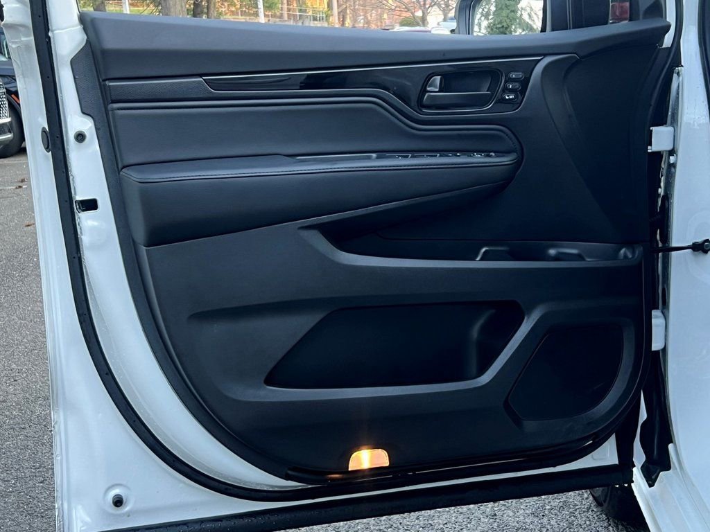 Used 2026 Honda Odyssey Touring image 17