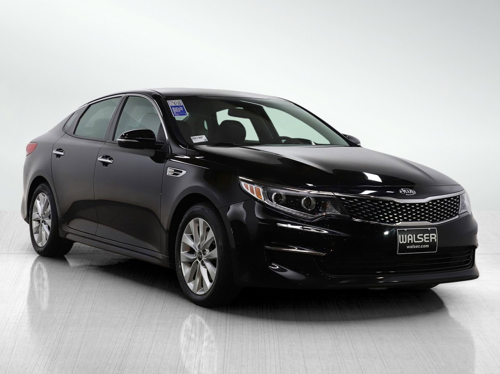 Used 2017 Kia Optima EX image 8