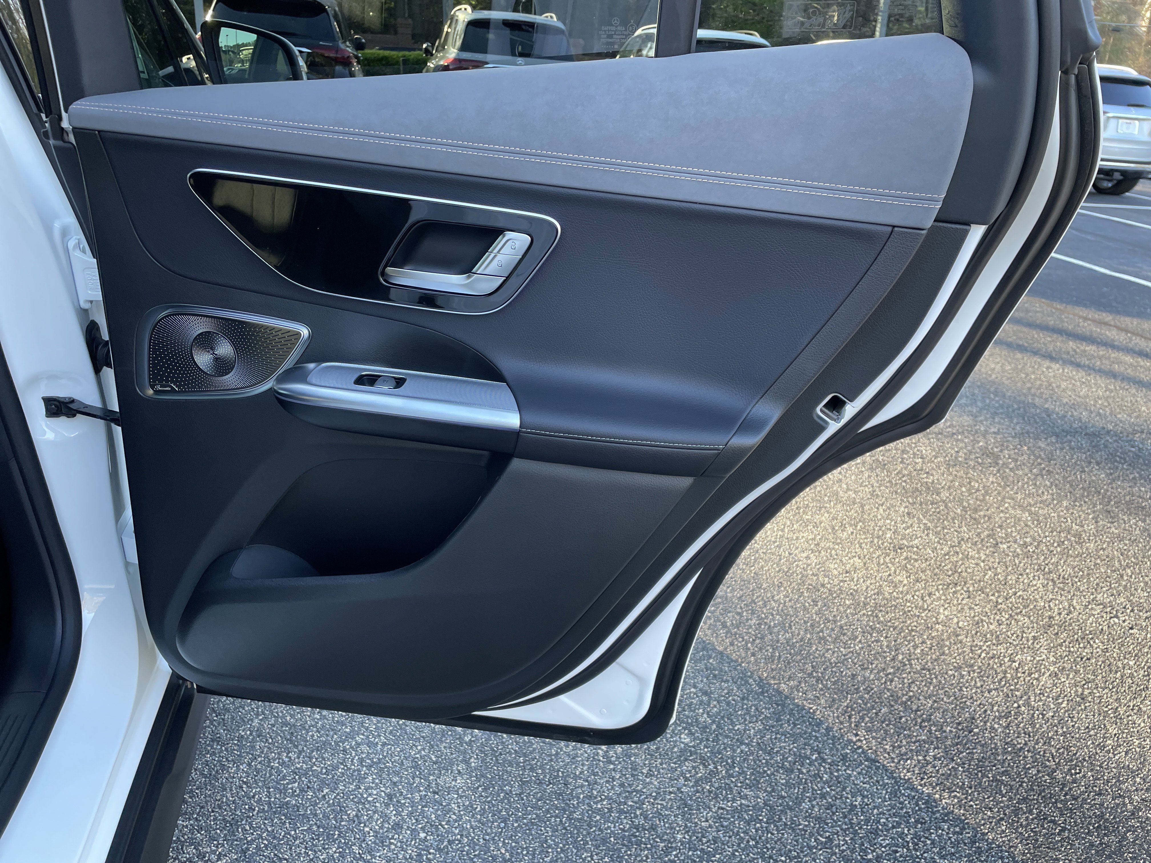 New 2026 Mercedes-Benz EQE 320 4MATIC SUV image 37