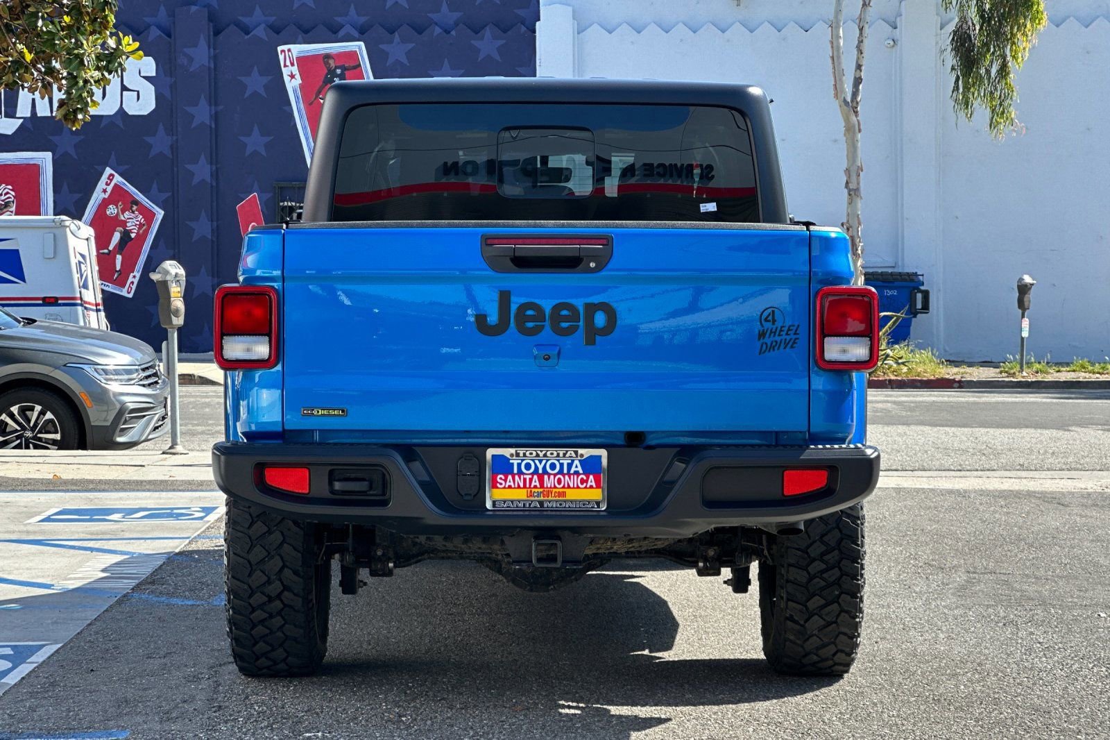 Used 2022 Jeep Gladiator Sport AWD/4WD image 5