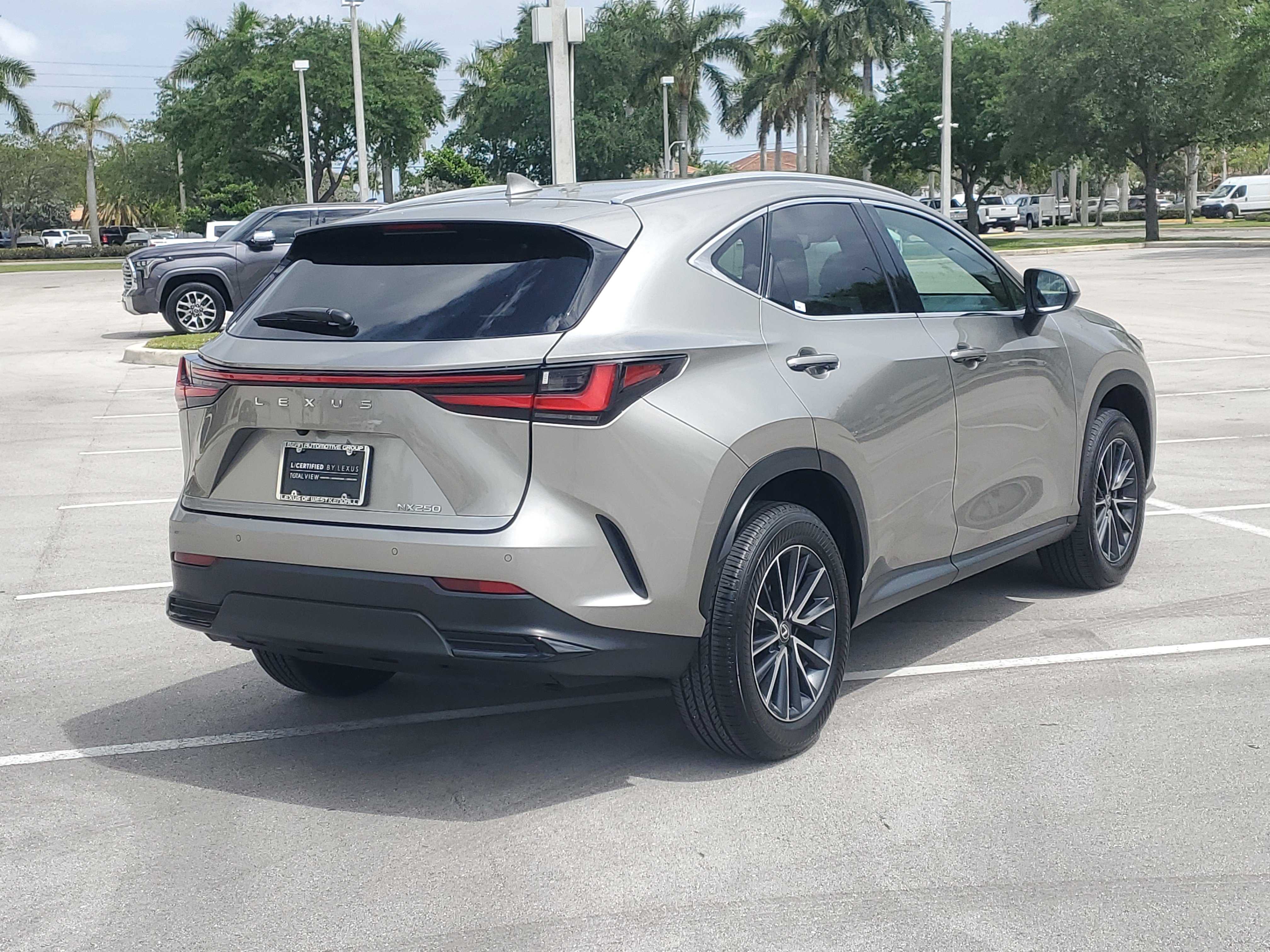Used 2025 Lexus NX 250 FWD w/ Accessory Package (Z1) image 10
