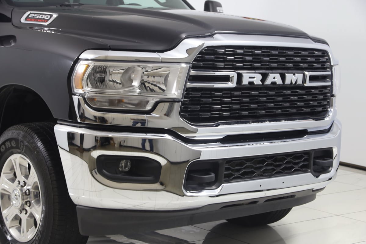 Used 2024 RAM 2500 Big Horn AWD/4WD image 29