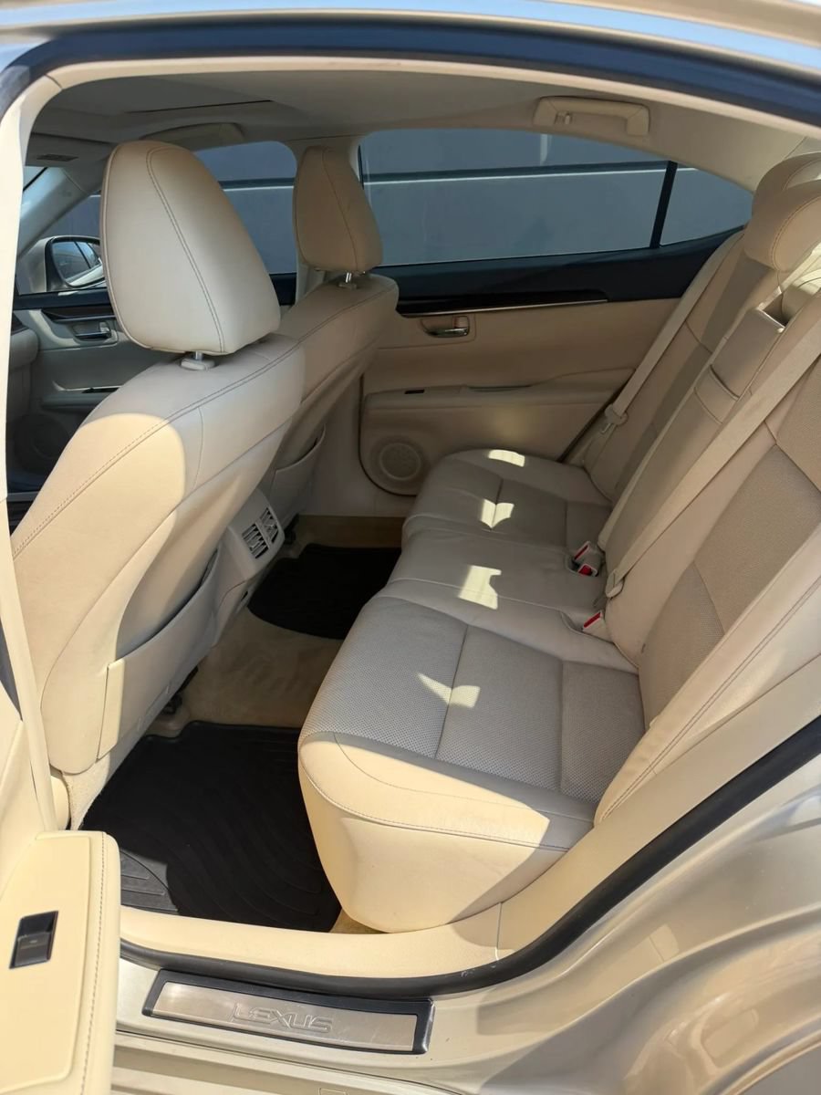Used 2014 Lexus ES 350 w/ Luxury Package FWD image 10
