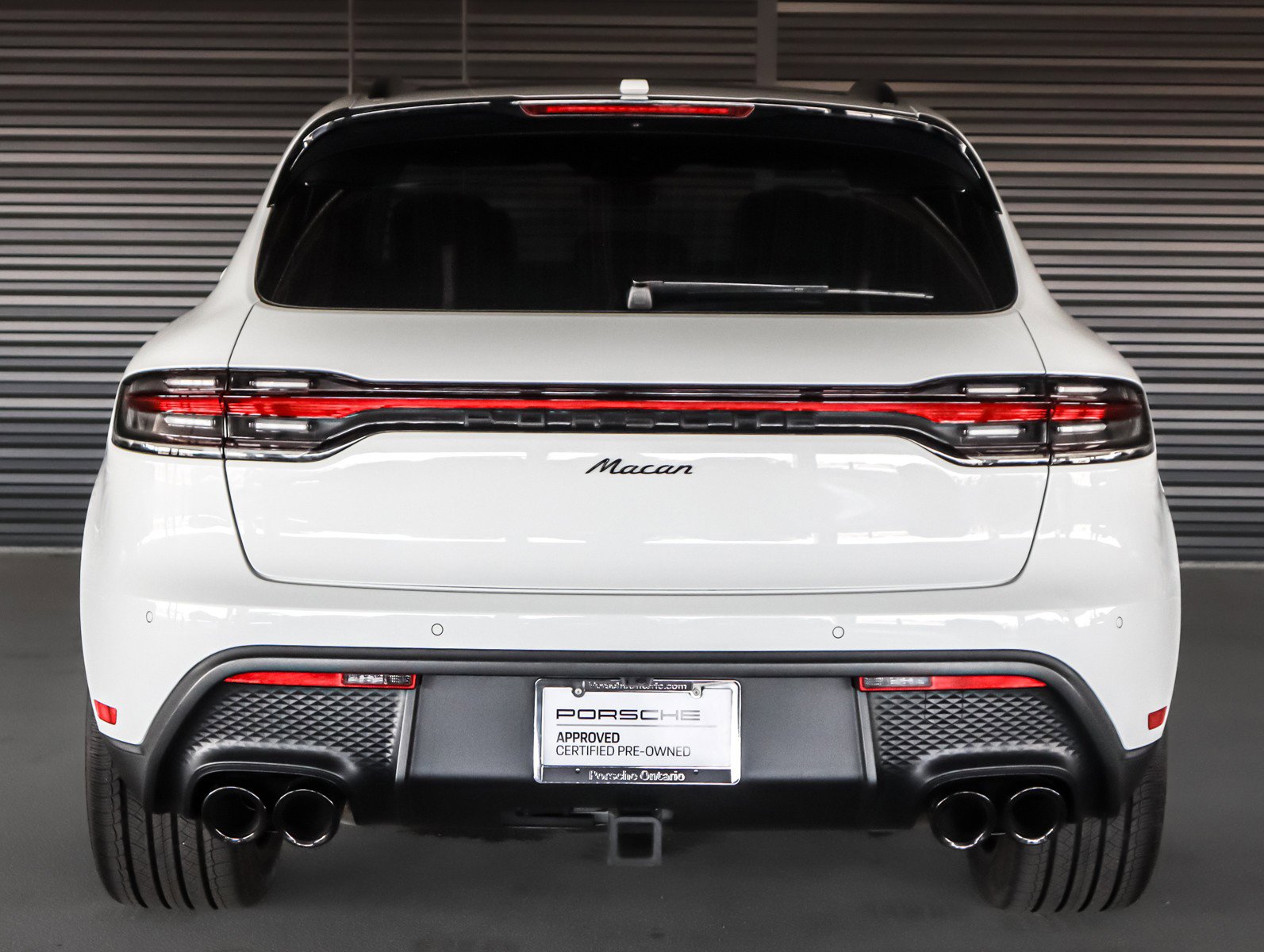 Certified 2026 Porsche Macan AWD/4WD image 9