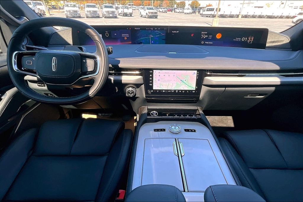 New 2025 Lincoln Navigator Reserve w/ Jet Appearance Package image 5