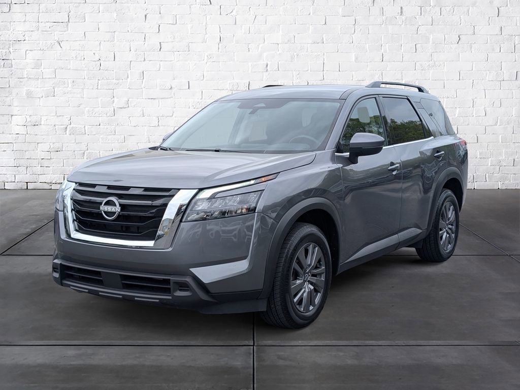 Used 2024 Nissan Pathfinder SV image 4