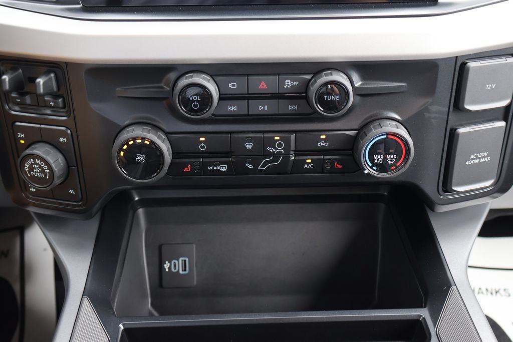 Used 2026 Ford F350 XLT w/ XLT Premium Package AWD/4WD image 16