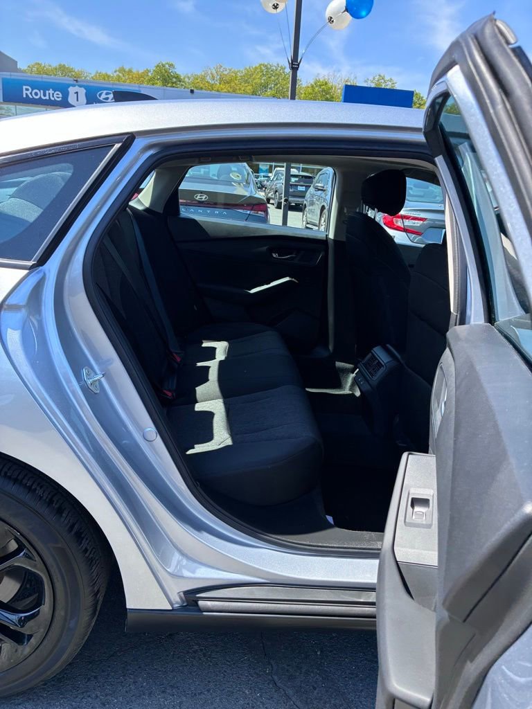 Used 2025 Honda Accord SE image 21