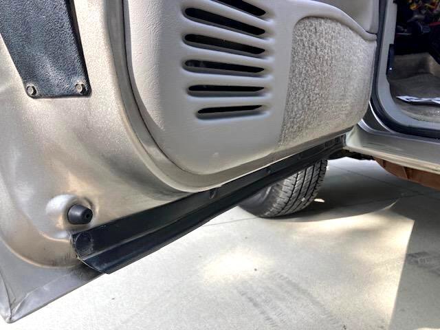 Used 1998 GMC Yukon SLT w/ Marketing Opt Pkg 5 image 33