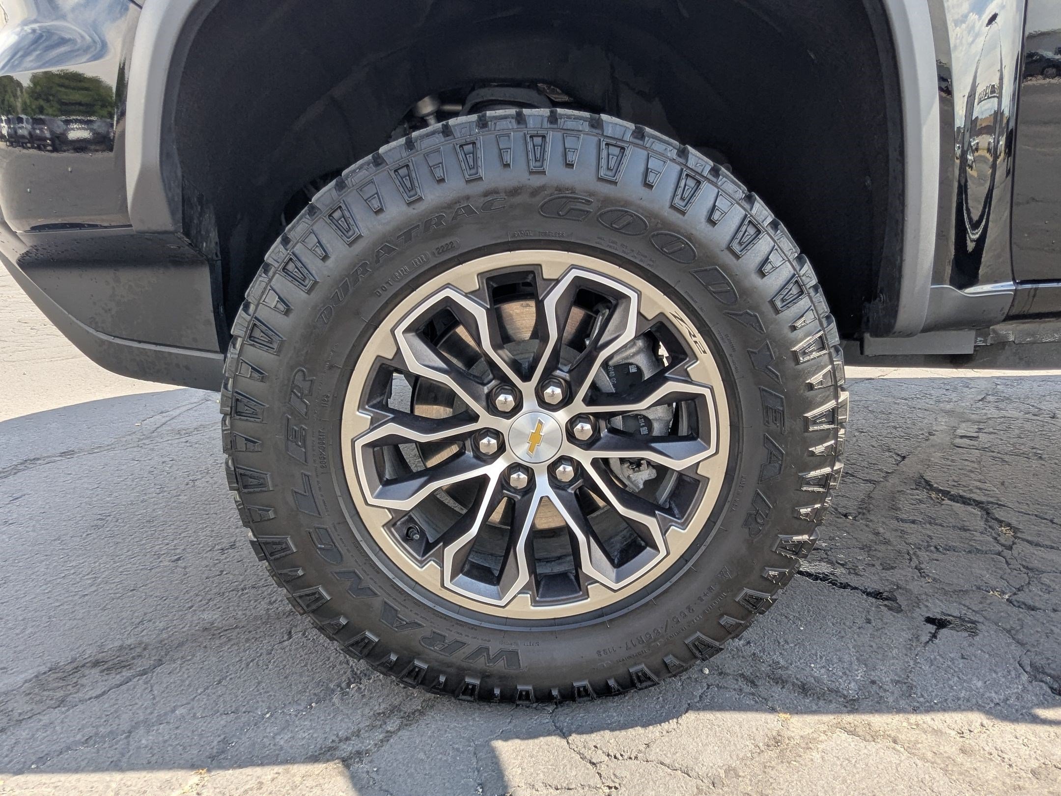 Used 2022 Chevrolet Colorado ZR2 AWD/4WD image 35