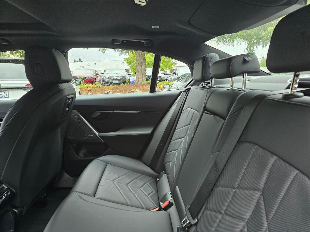 Used 2026 BMW 530i xDrive AWD/4WD image 20