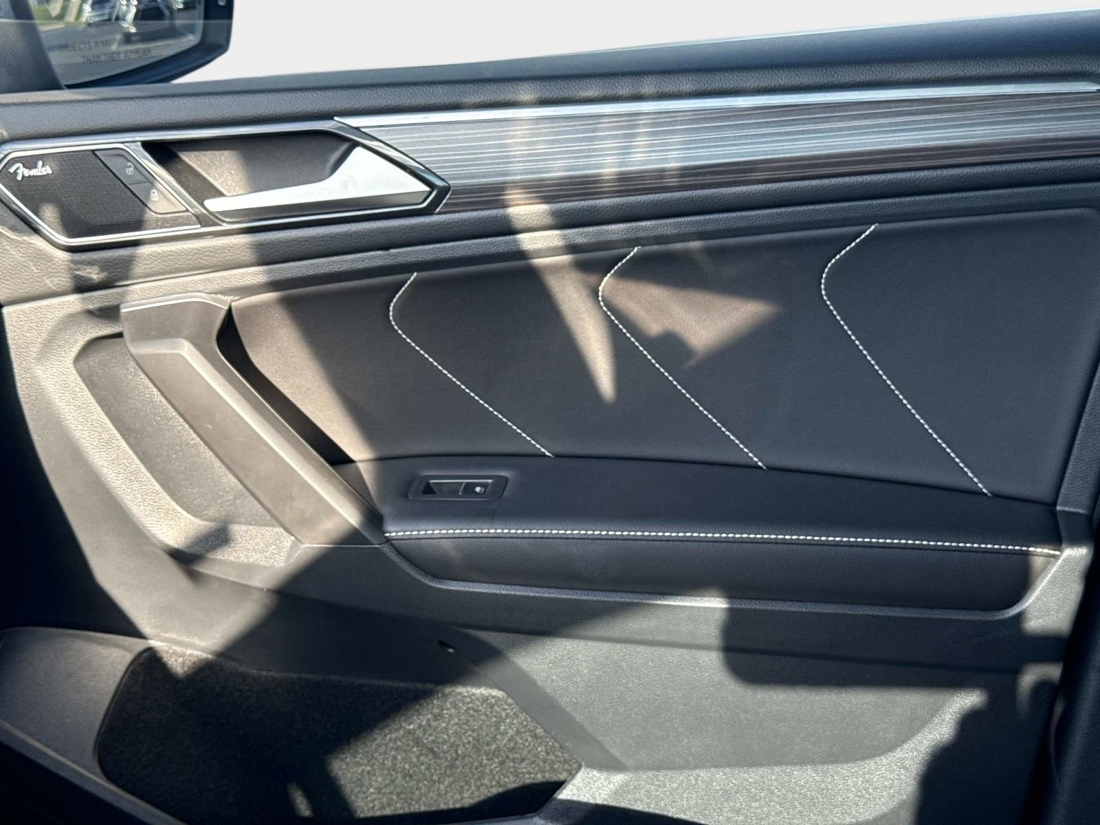 Used 2024 Volkswagen Tiguan SEL R-Line image 18