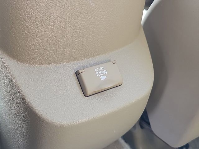 Used 2011 Toyota RAV4 Limited w/ Limited Extra Value Pkg image 21