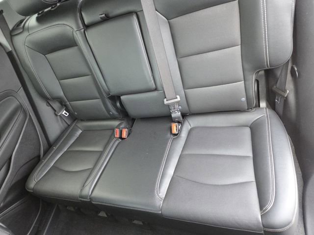 Used 2023 GMC Terrain SLT w/ Infotainment Package II image 30