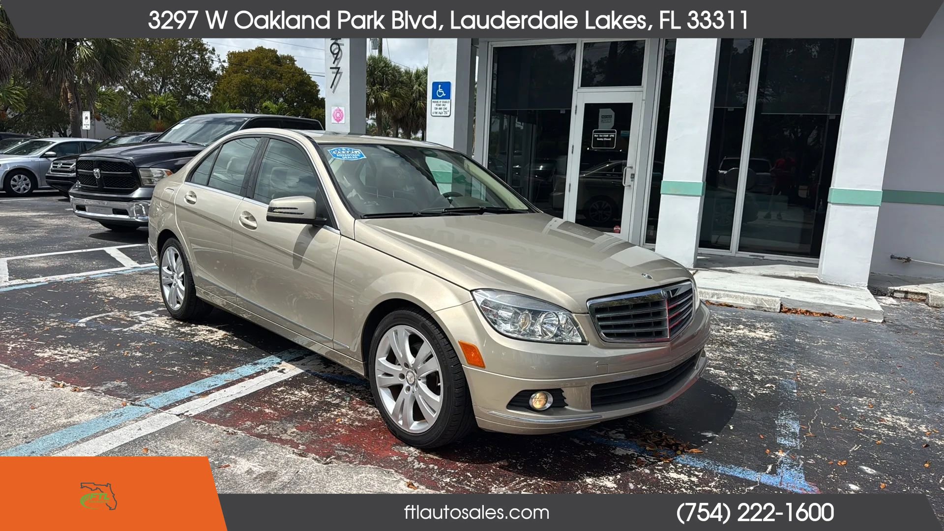 Used 2011 Mercedes-Benz C 300 Sedan image 3