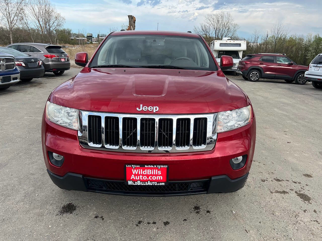 Used 2011 Jeep Grand Cherokee Laredo AWD/4WD image 3
