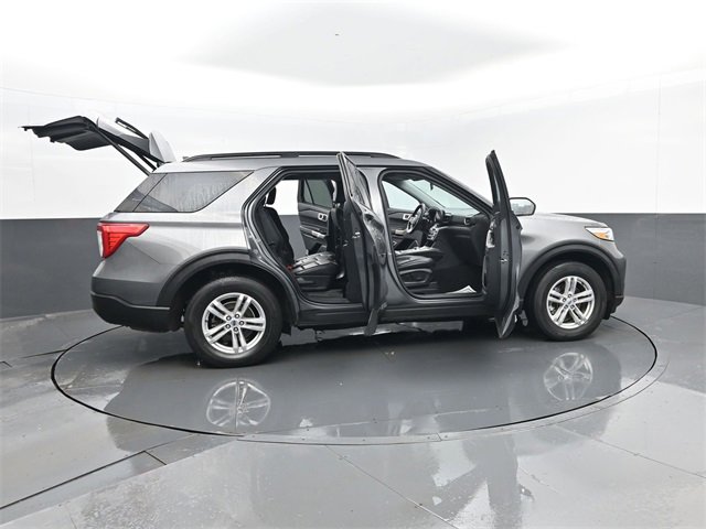 Used 2022 Ford Explorer XLT w/ Equipment Group 202A image 31