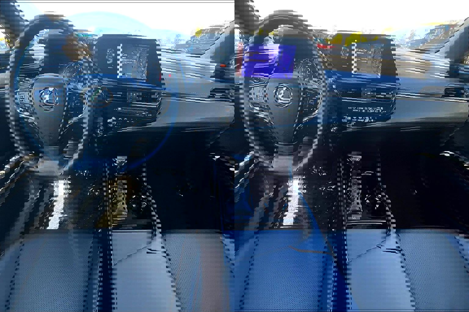 Used 2023 Lexus ES 350 w/ Accessory Package (Z2) image 13