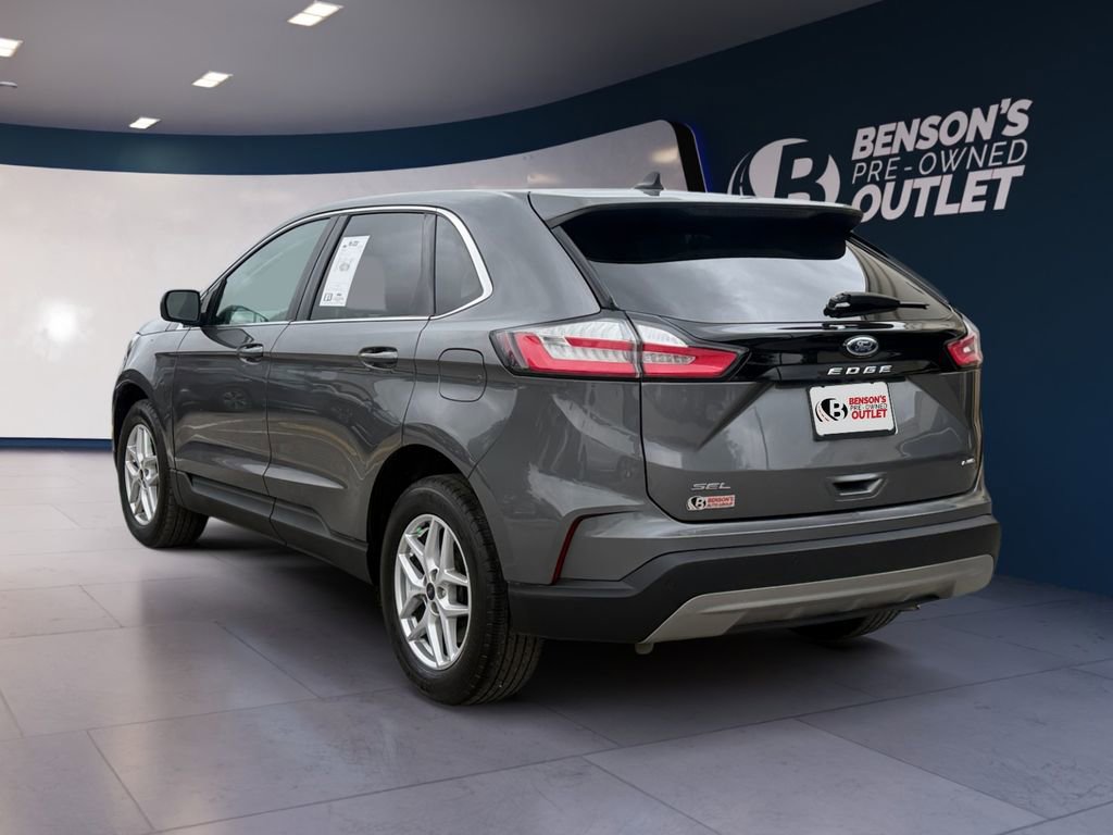 Used 2024 Ford Edge SEL image 3