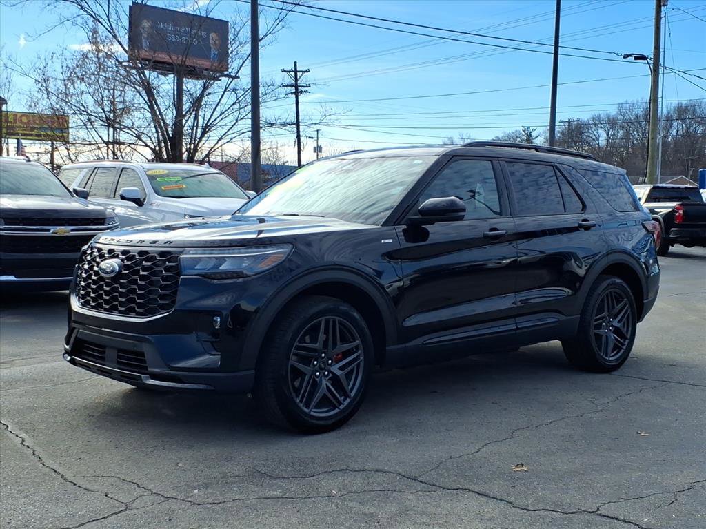 Used 2025 Ford Explorer ST-Line w/ ST-Line Street Pack image 7