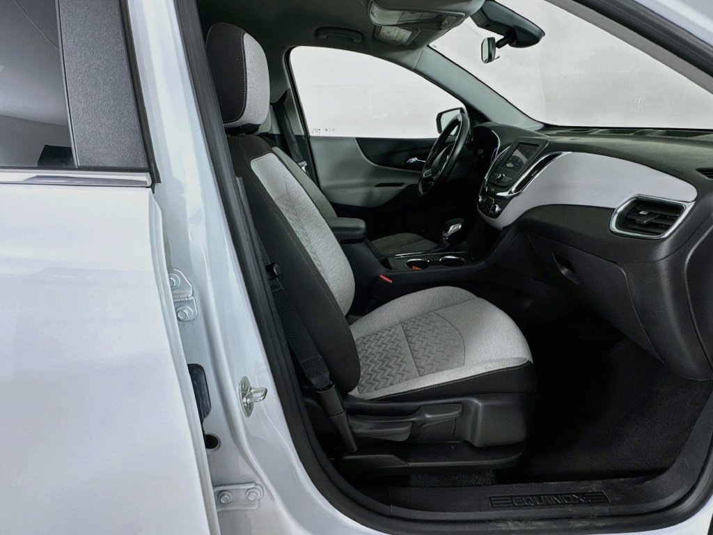 Used 2024 Chevrolet Equinox LT FWD image 34