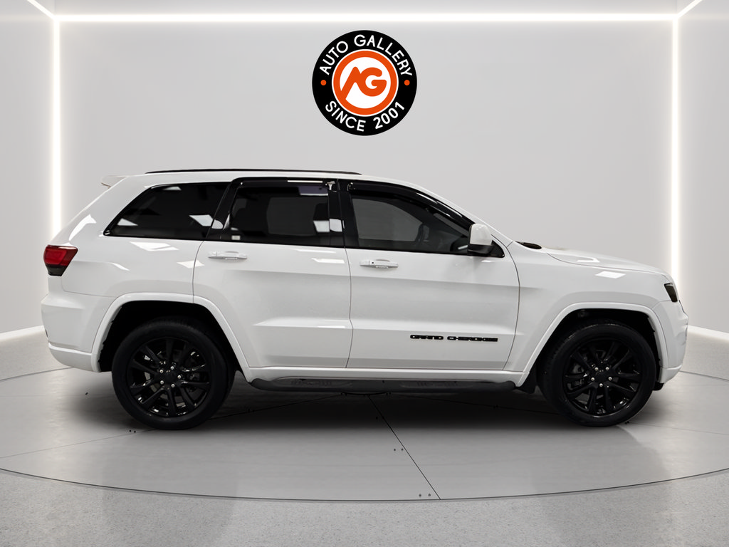 Used 2020 Jeep Grand Cherokee Altitude AWD/4WD image 9