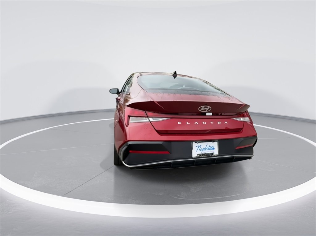 New 2025 Hyundai Elantra SEL image 8