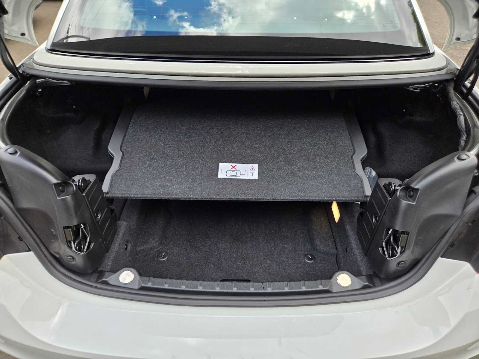 Used 2020 BMW M4 Convertible RWD image 13