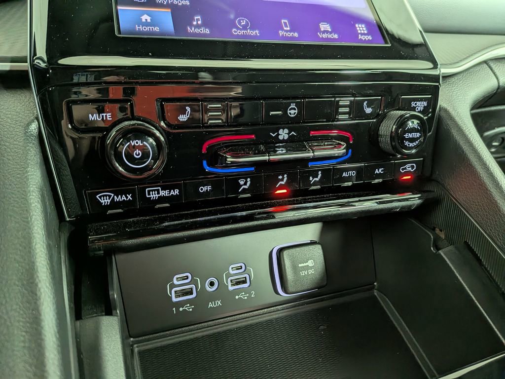 New 2025 Jeep Grand Cherokee Altitude image 28