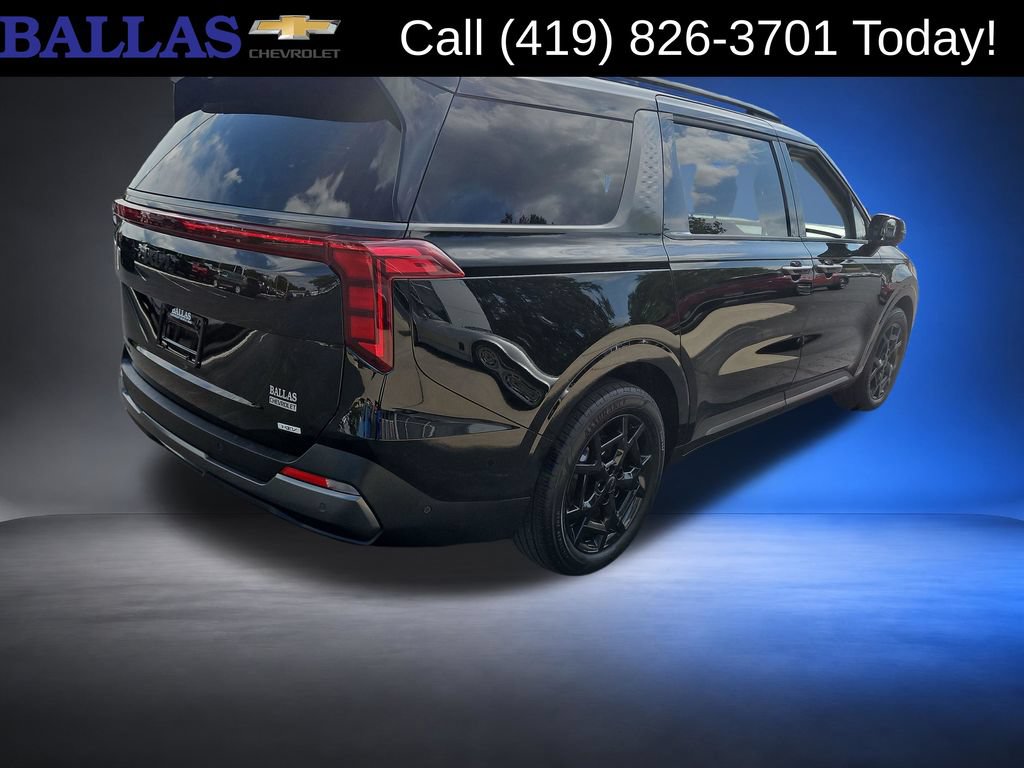 Used 2026 Kia Carnival SX w/ SX Dark Edition Package FWD image 5