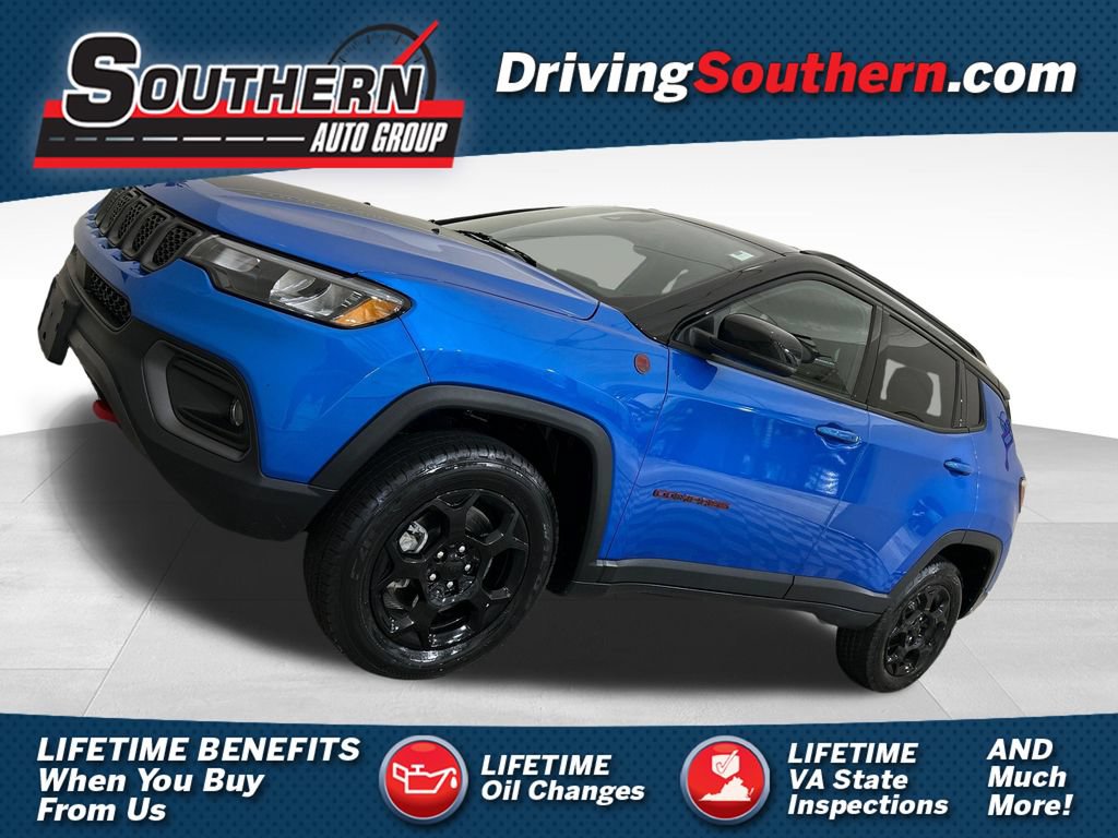 Used 2023 Jeep Compass Trailhawk w/ Trailhawk Convenience Group AWD/4WD image 1