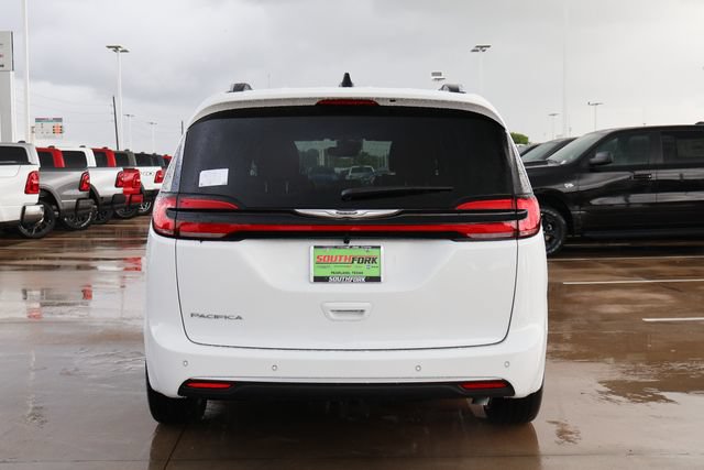 New 2026 Chrysler Pacifica Pinnacle FWD image 5