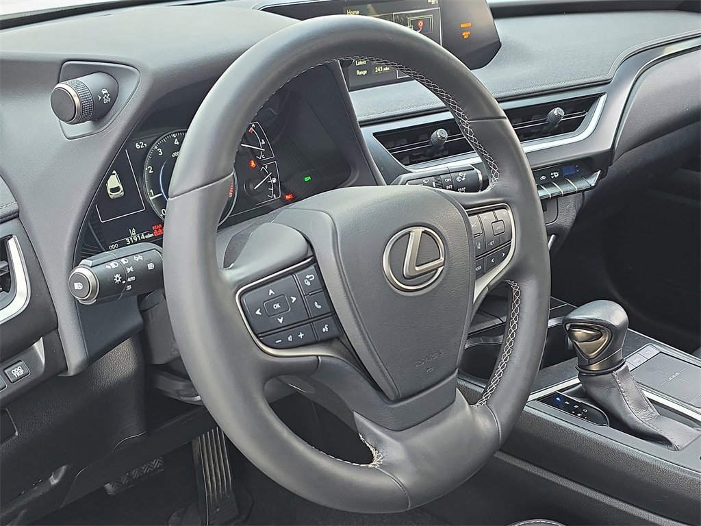 Used 2020 Lexus UX 200 w/ Premium Package image 19