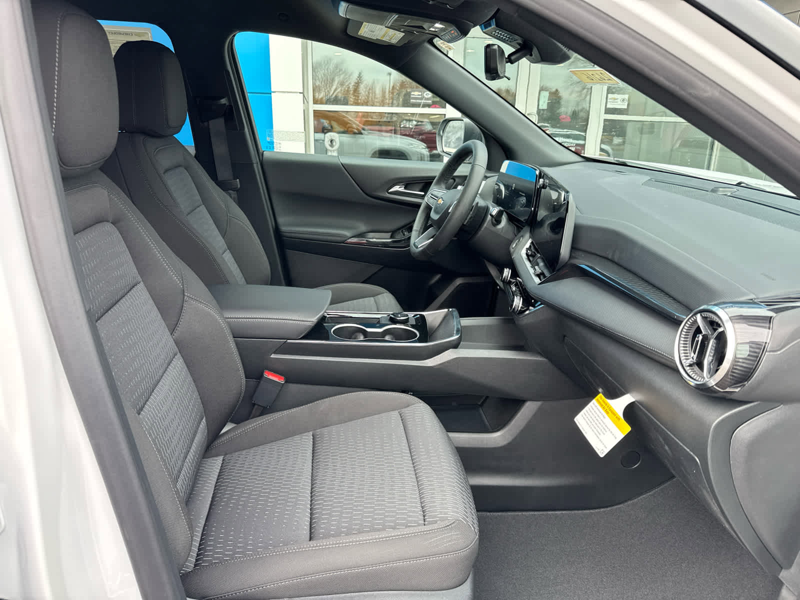 New 2026 Chevrolet Equinox LT w/ Safety and Technology Package image 4