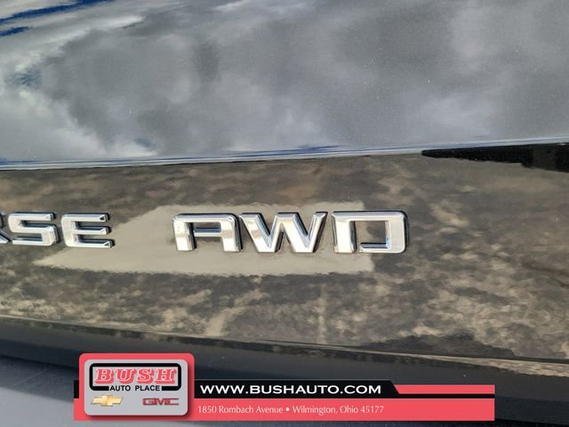 Used 2026 Chevrolet Traverse LT AWD/4WD image 8