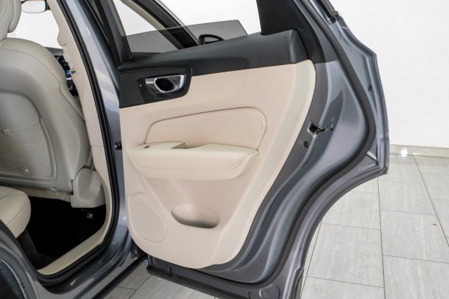 Used 2021 Volvo XC60 T5 Momentum w/ Protection Package Premier FWD image 49