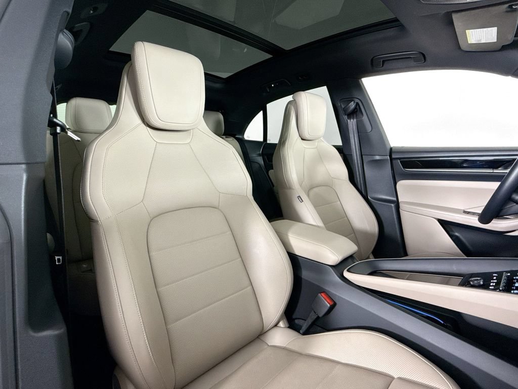 Certified 2024 Porsche Macan 4 Electric AWD/4WD image 14