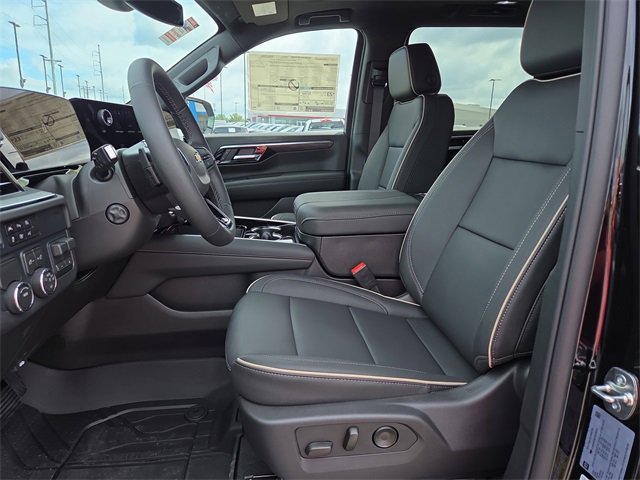 New 2026 Chevrolet Suburban Premier w/ Sun And Tow Package image 10