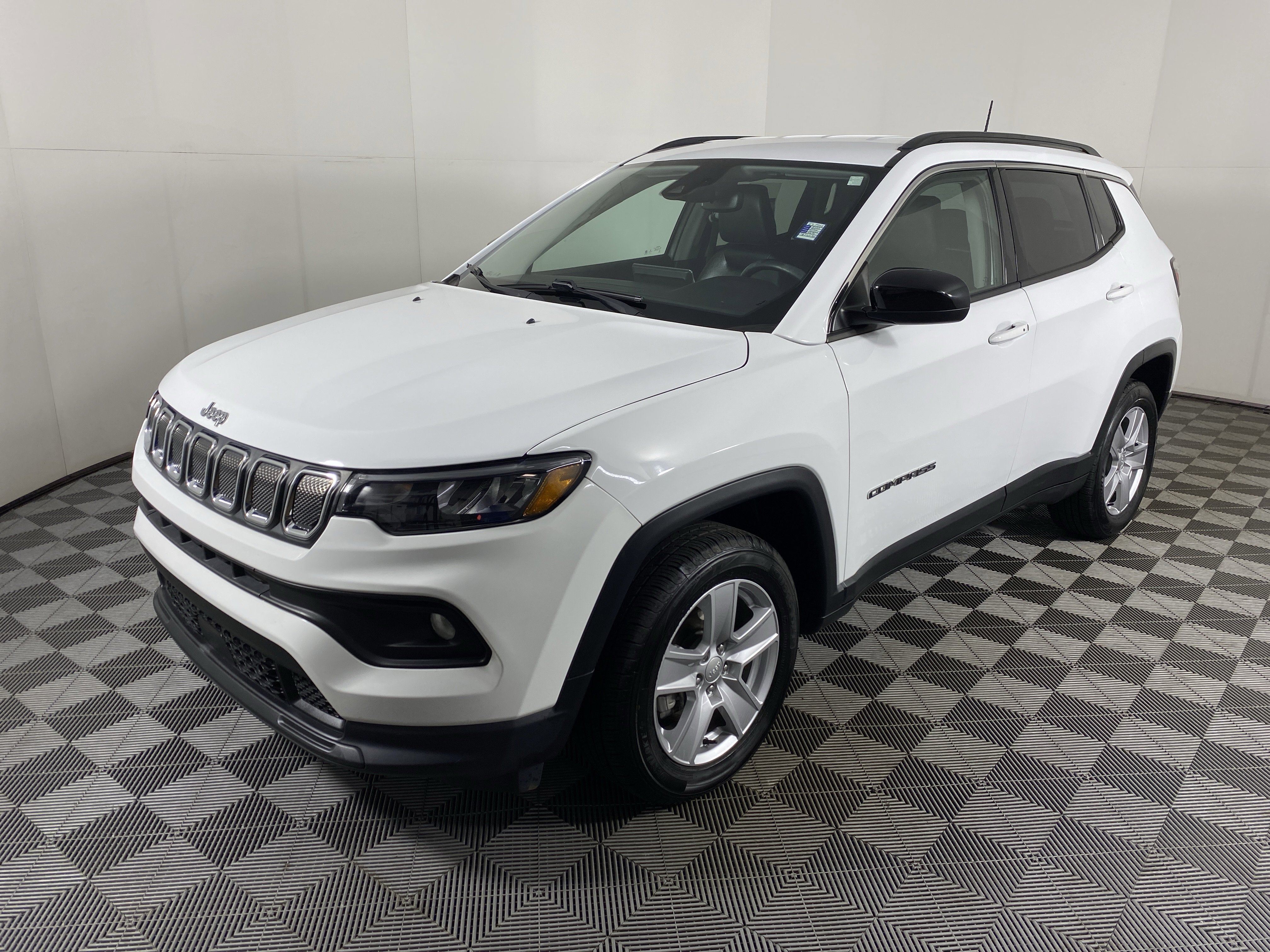 Used 2022 Jeep Compass Latitude w/ Convenience Group image 11