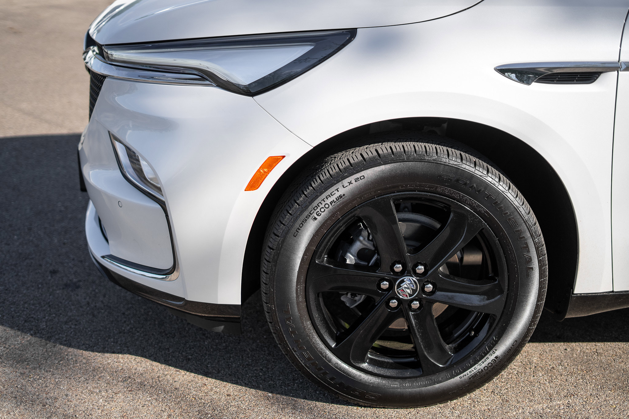 Used 2024 Buick Enclave Essence w/ Sport Touring Edition image 9