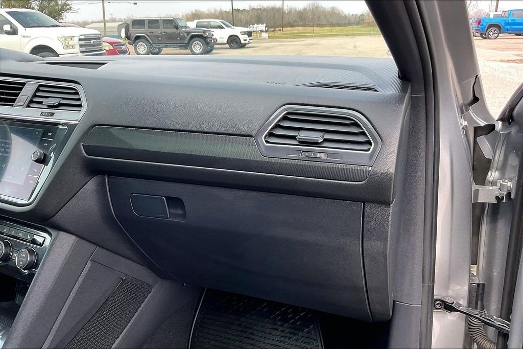 Used 2020 Volkswagen Tiguan SEL Premium R-Line image 23