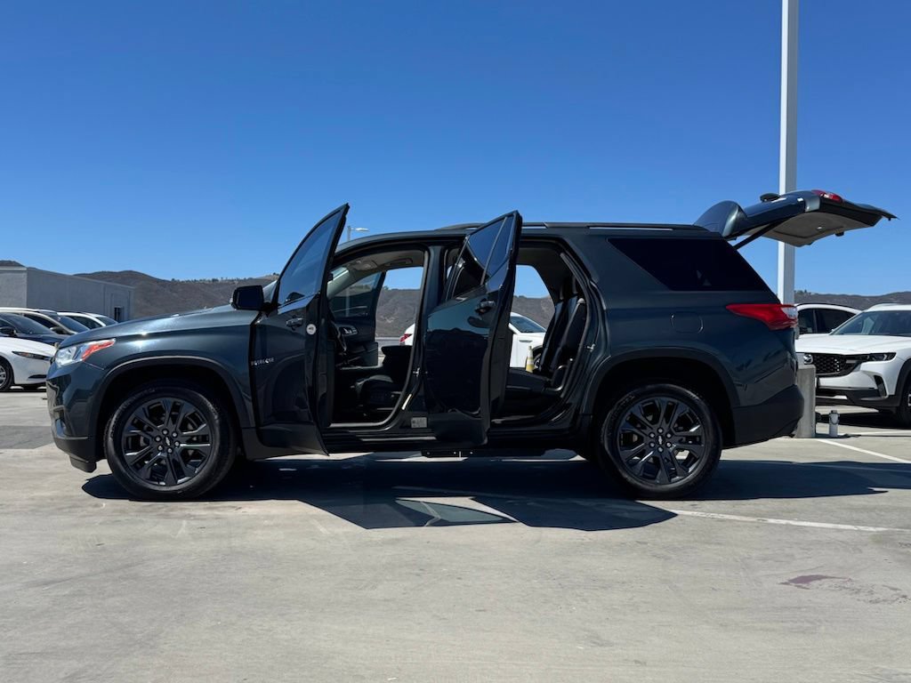 Used 2020 Chevrolet Traverse RS w/ LPO, Floor Liner Package FWD image 28