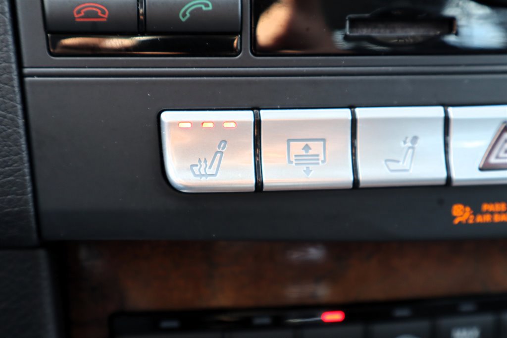 Used 2014 Mercedes-Benz E 250 BlueTEC Sedan image 32