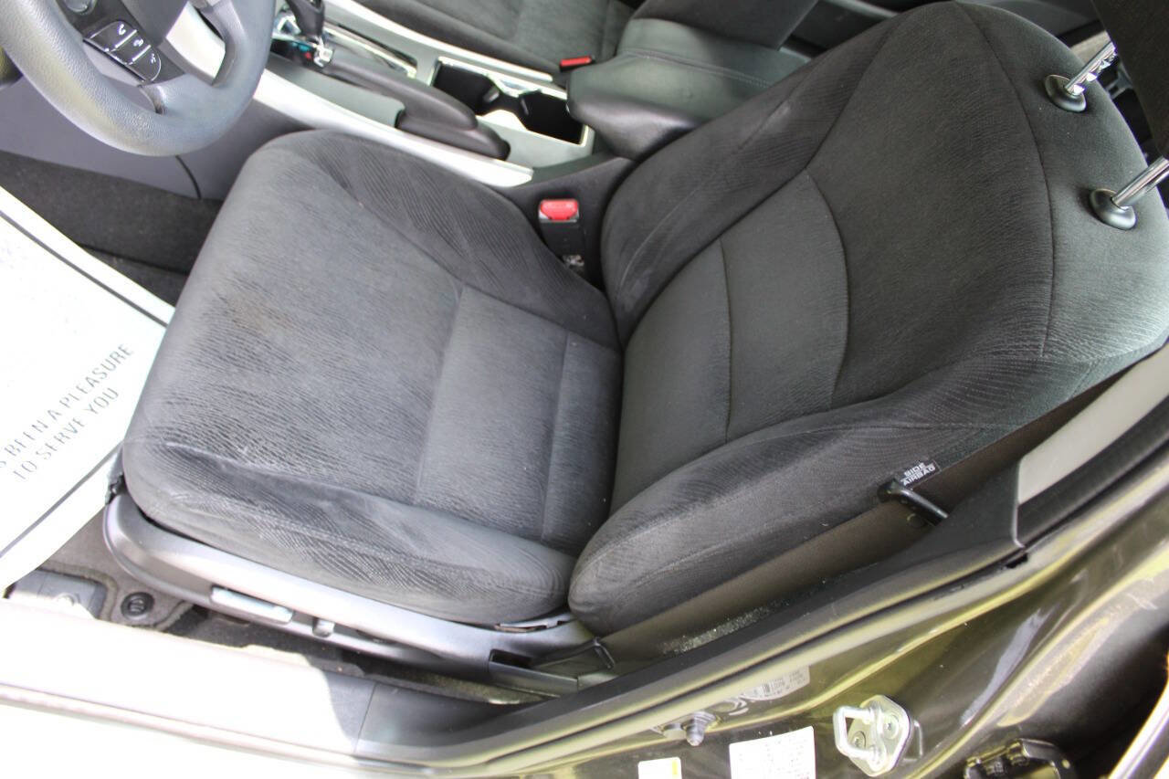 Used 2013 Honda Accord EX image 16