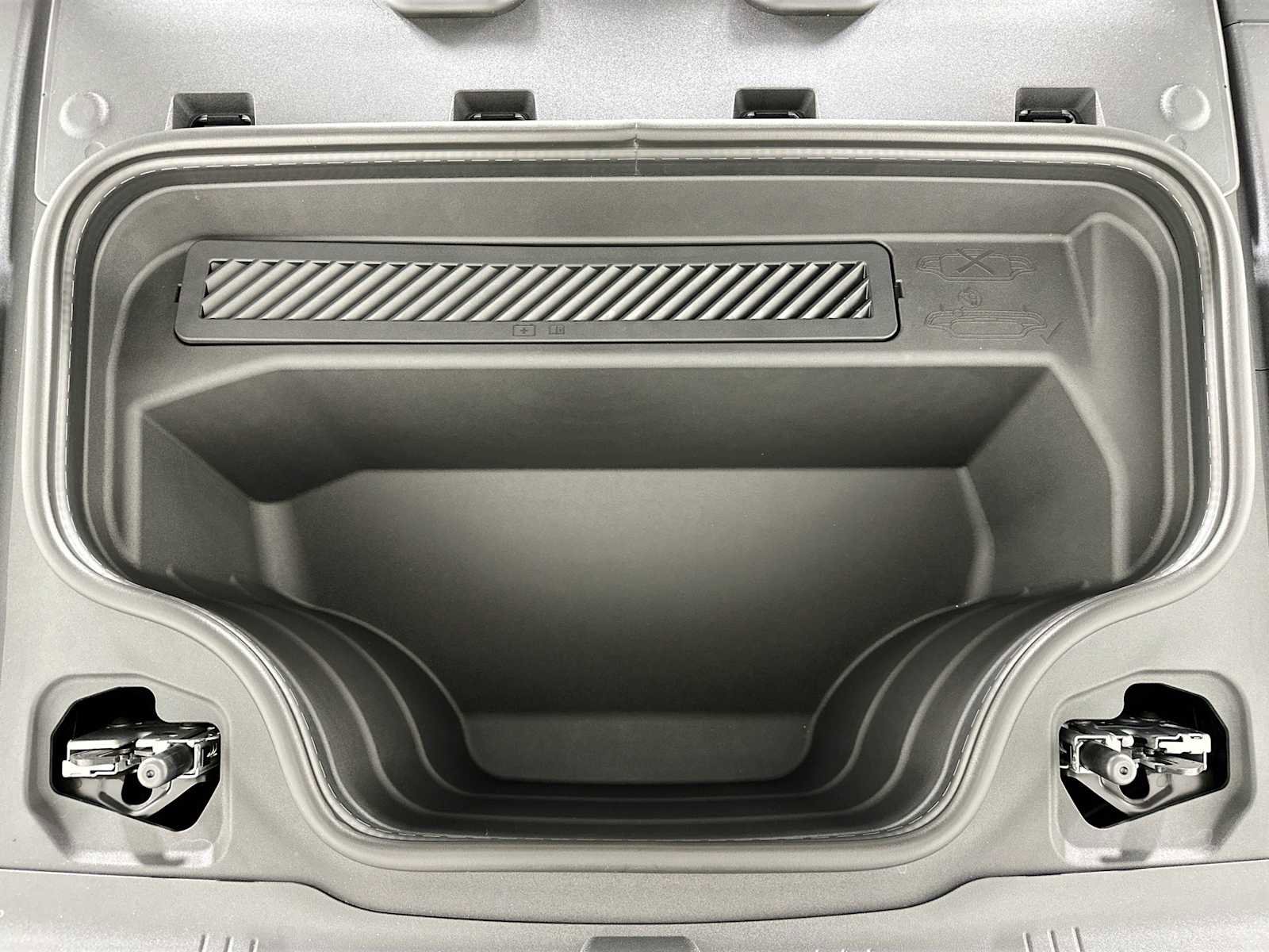 New 2025 Audi A6 e-tron Premium Plus image 29