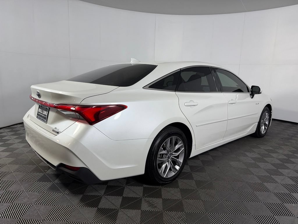 Used 2021 Toyota Avalon XLE w/ Carpet Mat Package (TMS) FWD image 11