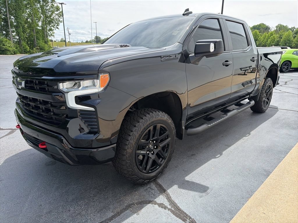 Used 2024 Chevrolet Silverado 1500 LT Trail Boss w/ LT Trail Boss Premium Package AWD/4WD image 4