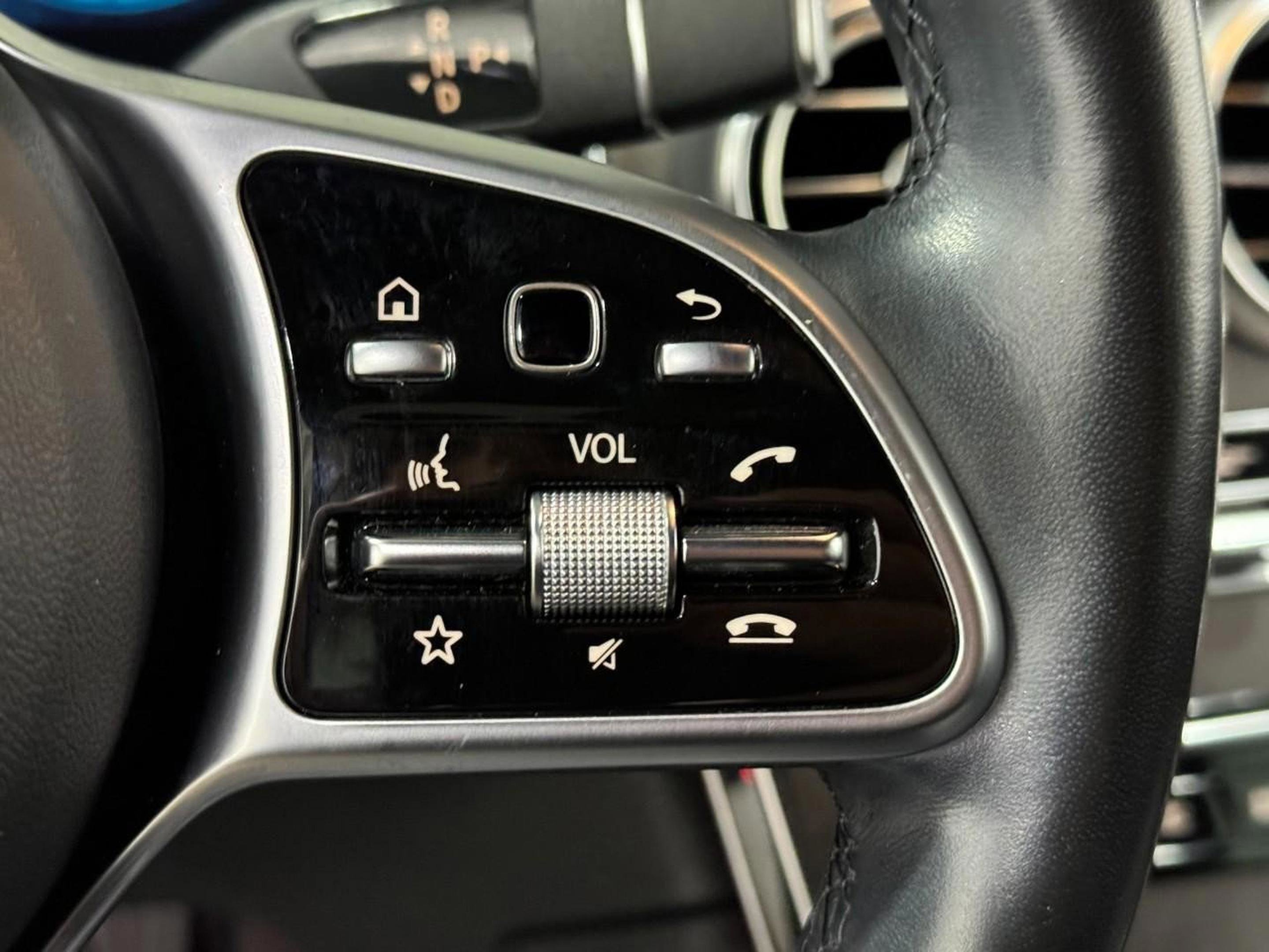 Used 2022 Mercedes-Benz GLC 300 4MATIC image 32