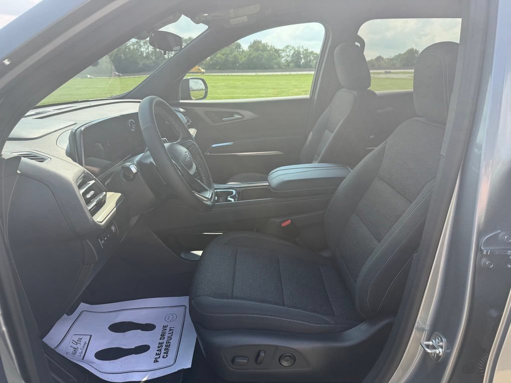 New 2026 Chevrolet Traverse LT w/ Midnight/Sport Edition FWD image 29
